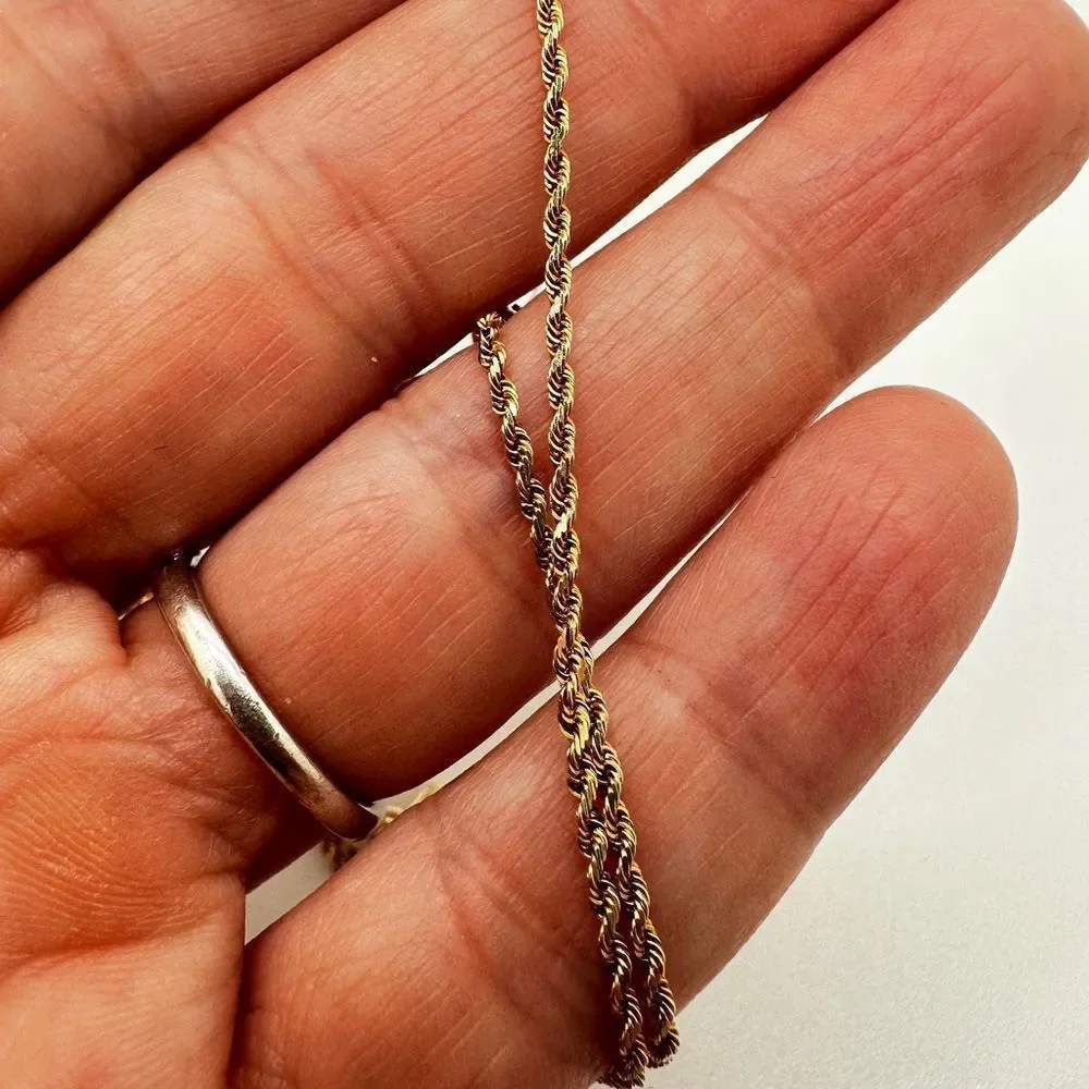 NWT 10mm trillion cut morganite w/ accent .18ct diamonds set in 14k YG necklace!